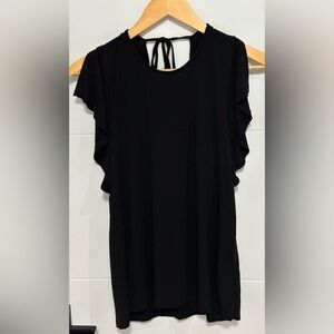 Reitman’s: Women’s Ruffle Sleeveless Top- Size Medium